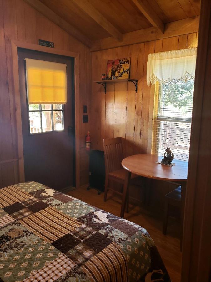 Stampede Rv B&B Tombstone Bagian luar foto