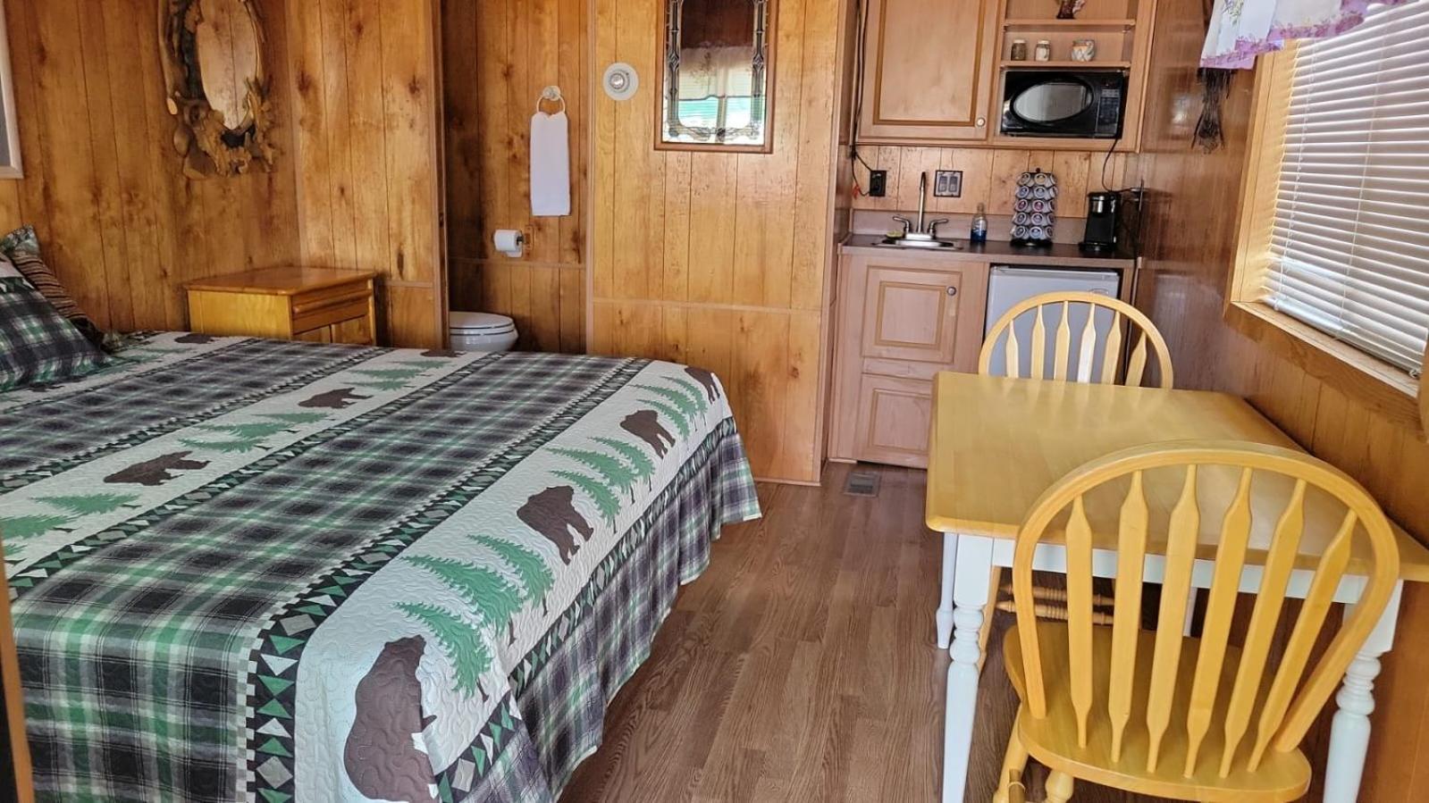 Stampede Rv B&B Tombstone Bagian luar foto